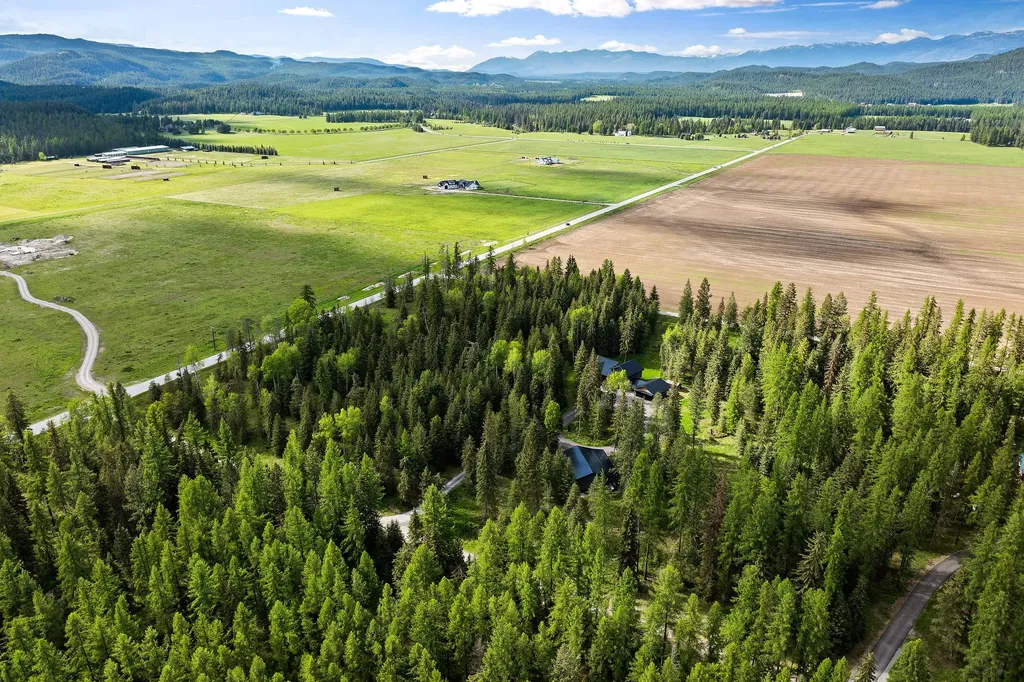 757 Lodgepole Road Whitefish MT 59937
