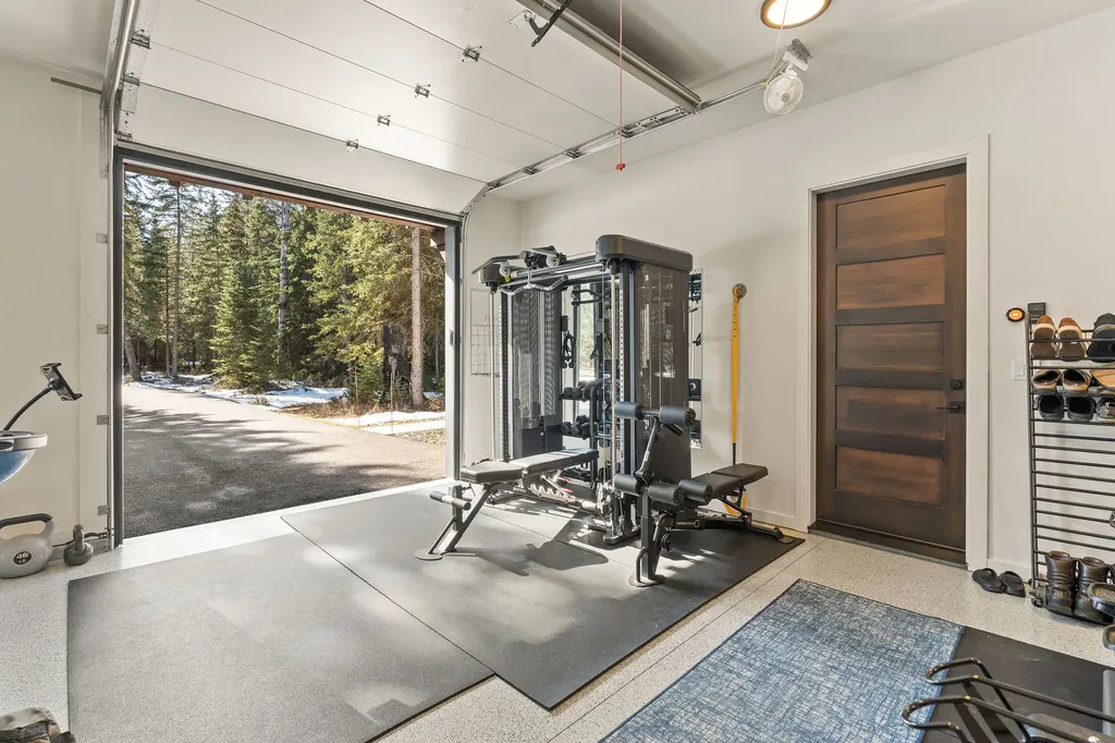 757 Lodgepole Road Whitefish MT 59937