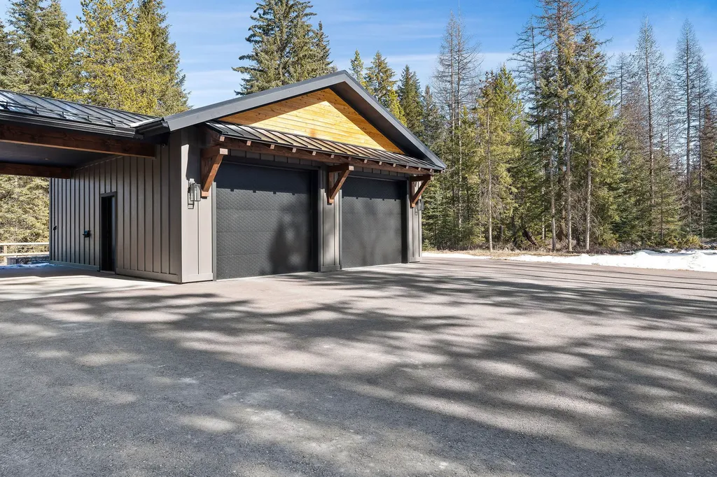 757 Lodgepole Road Whitefish MT 59937