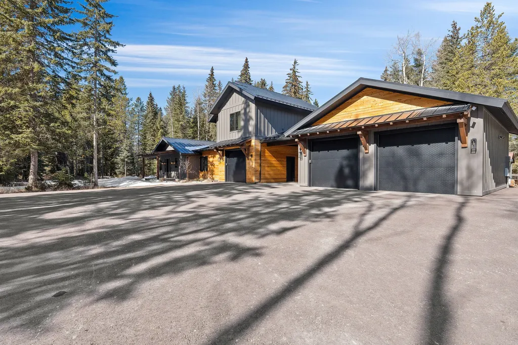 757 Lodgepole Road Whitefish MT 59937