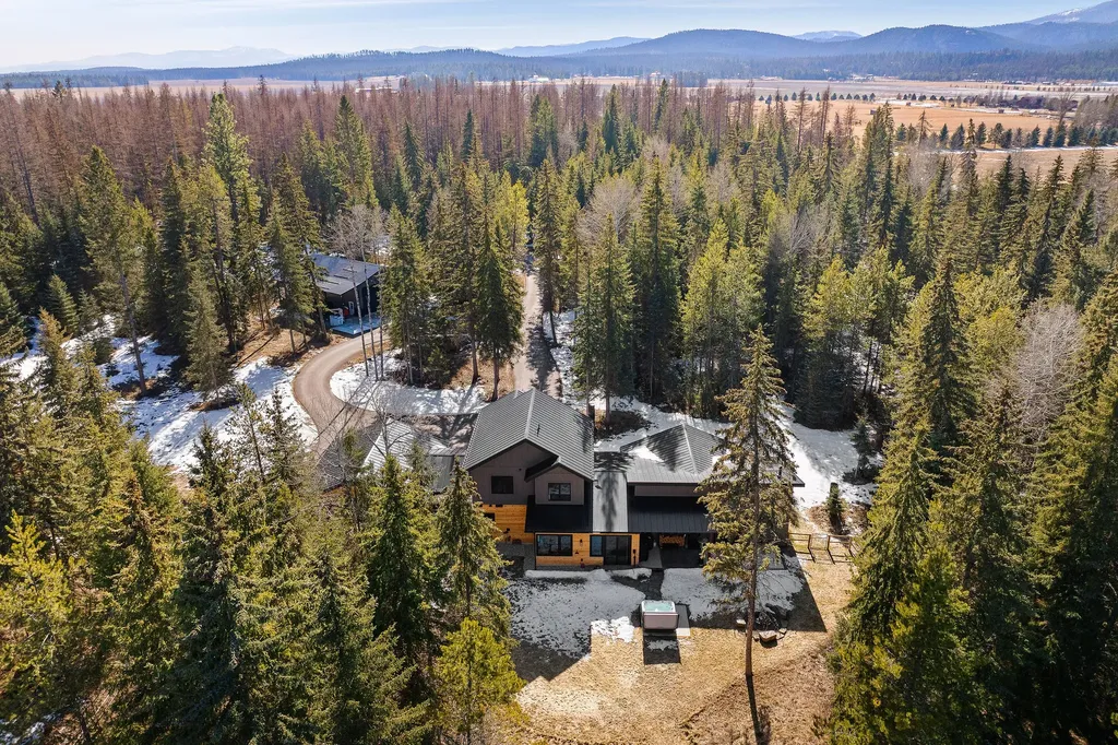757 Lodgepole Road Whitefish MT 59937