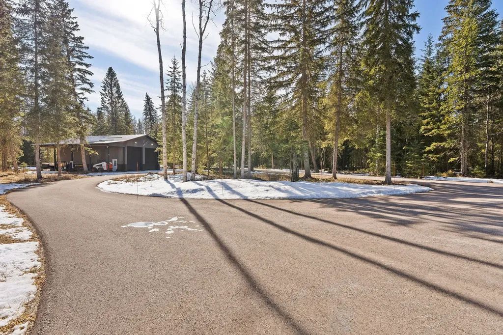 757 Lodgepole Road Whitefish MT 59937