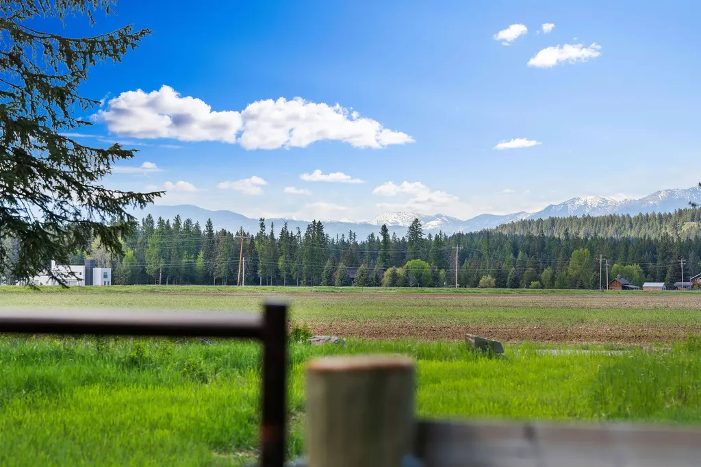 757 Lodgepole Road Whitefish MT 59937
