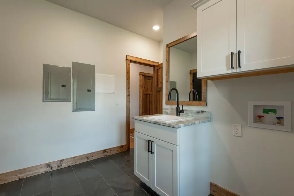 21 Mansfield Loop Montana City MT 59634