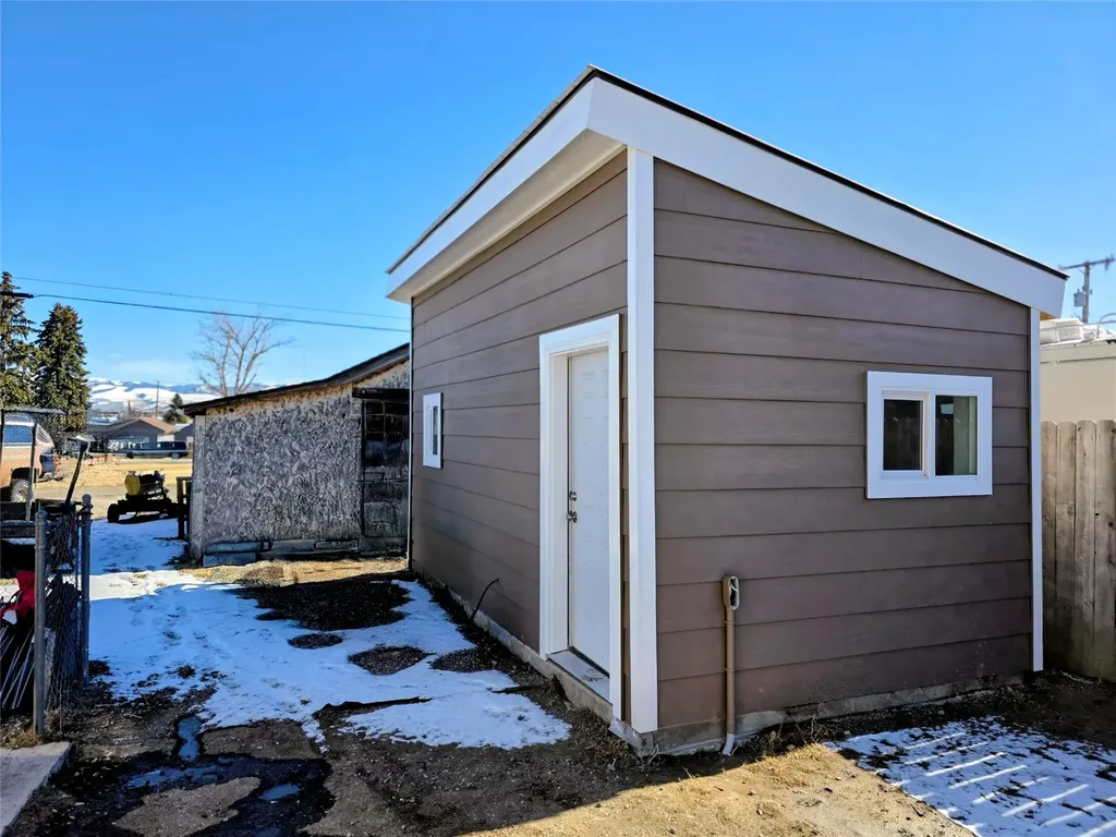 1103 Washington Street Deer Lodge MT 59722