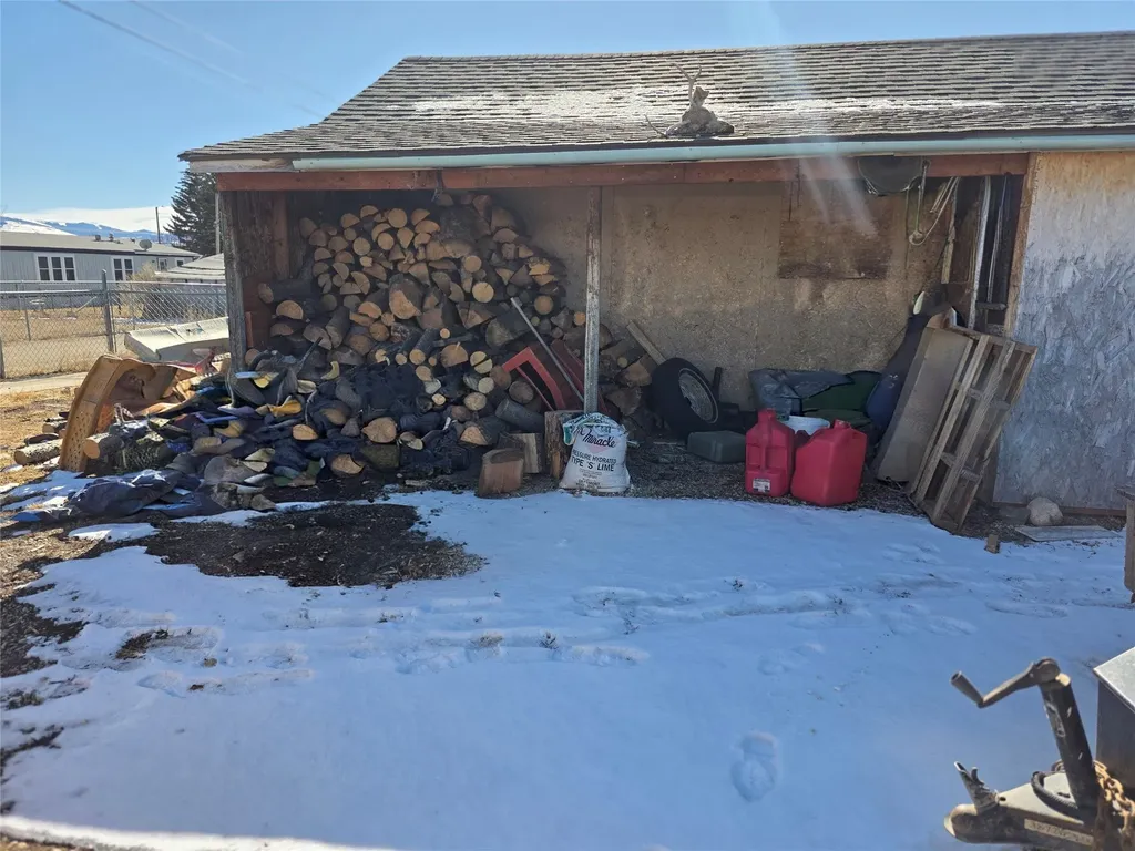 1103 Washington Street Deer Lodge MT 59722