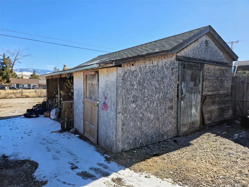 1103 Washington Street Deer Lodge MT 59722