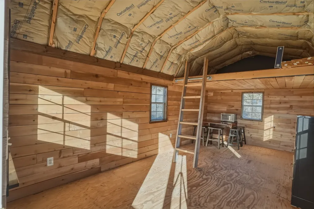 Nhn Ridgeback Road Corvallis MT 59828