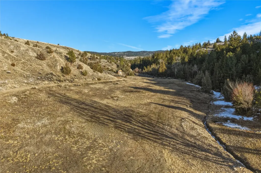 Nhn Ridgeback Road Corvallis MT 59828