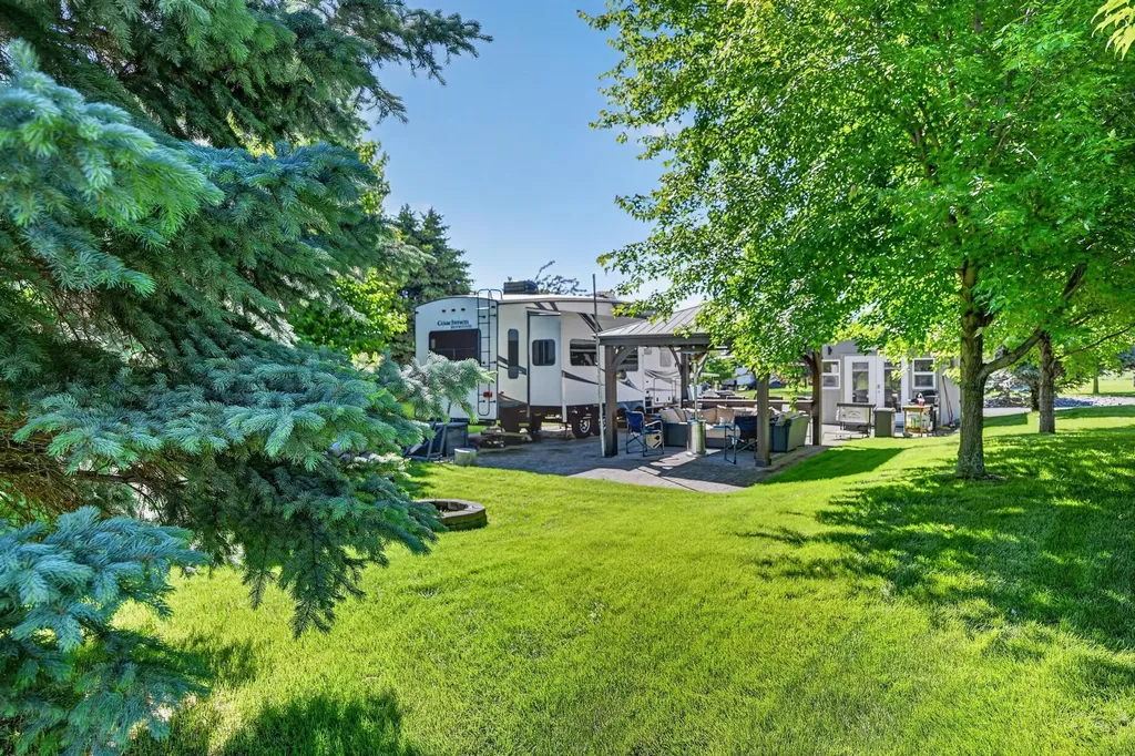 185 Kingfisher Loop Eureka MT 59917