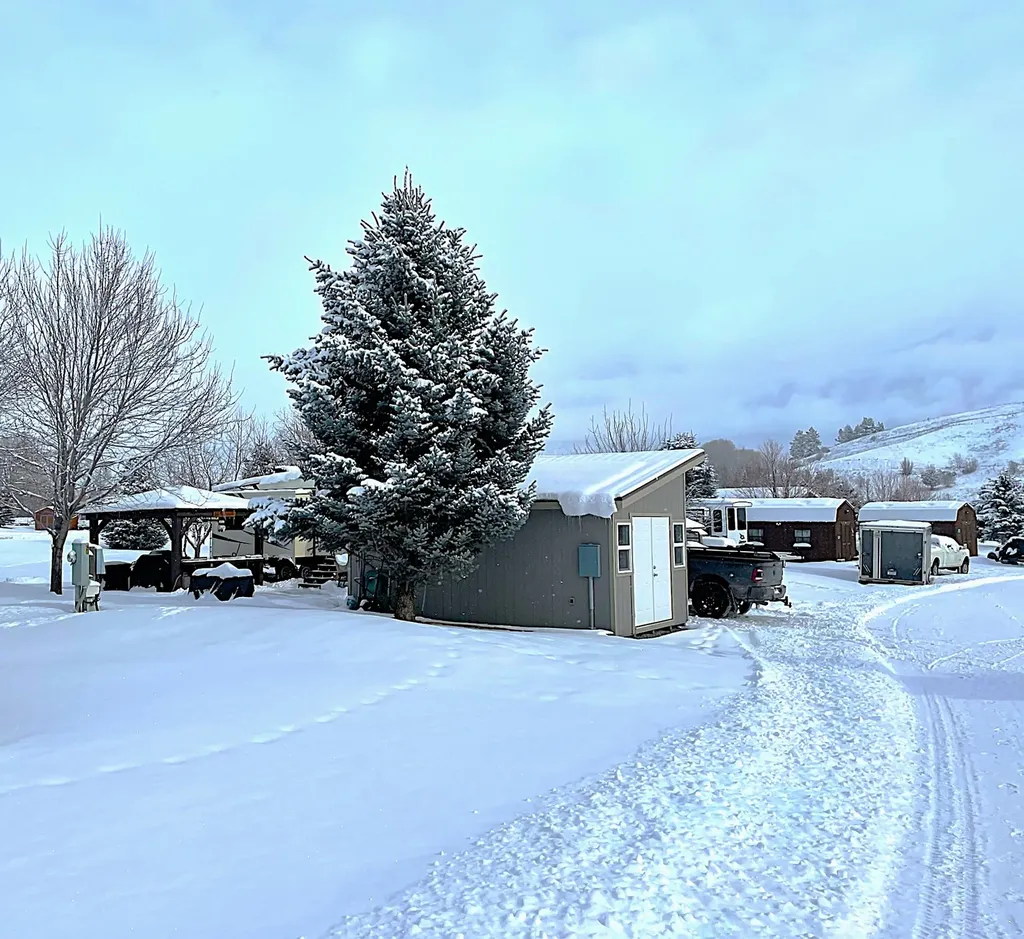 185 Kingfisher Loop Eureka MT 59917