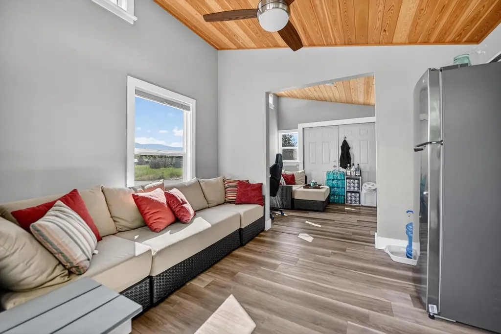 185 Kingfisher Loop Eureka MT 59917
