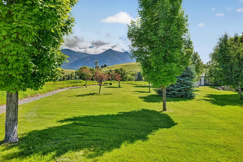185 Kingfisher Loop Eureka MT 59917