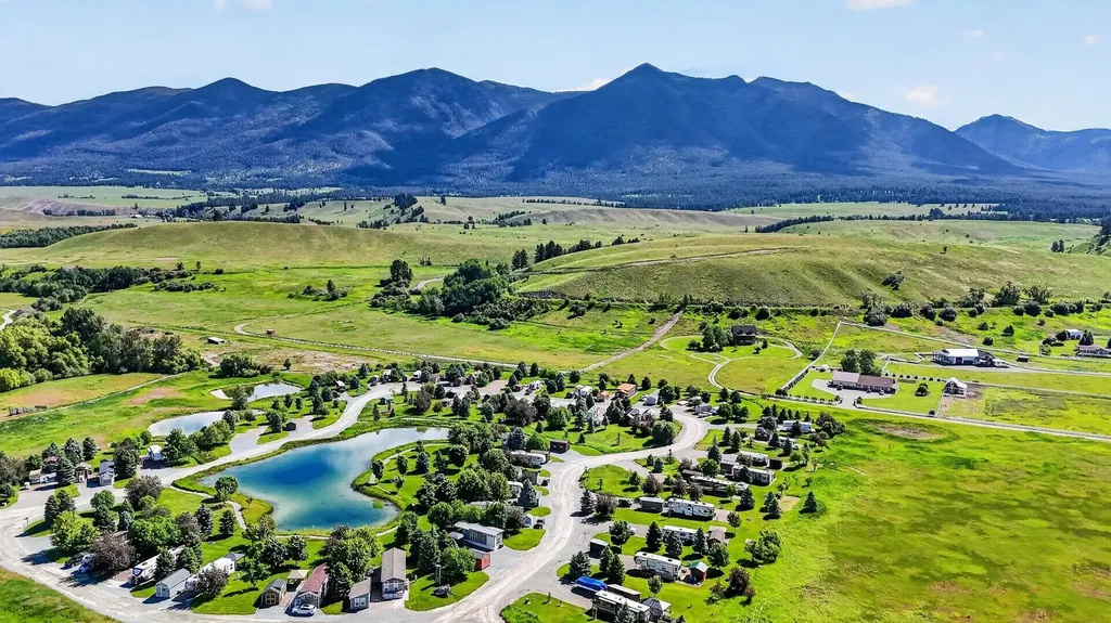 185 Kingfisher Loop Eureka MT 59917