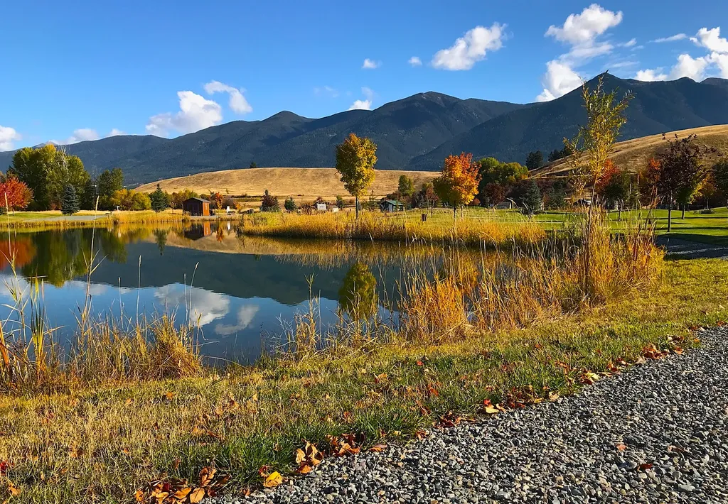 185 Kingfisher Loop Eureka MT 59917