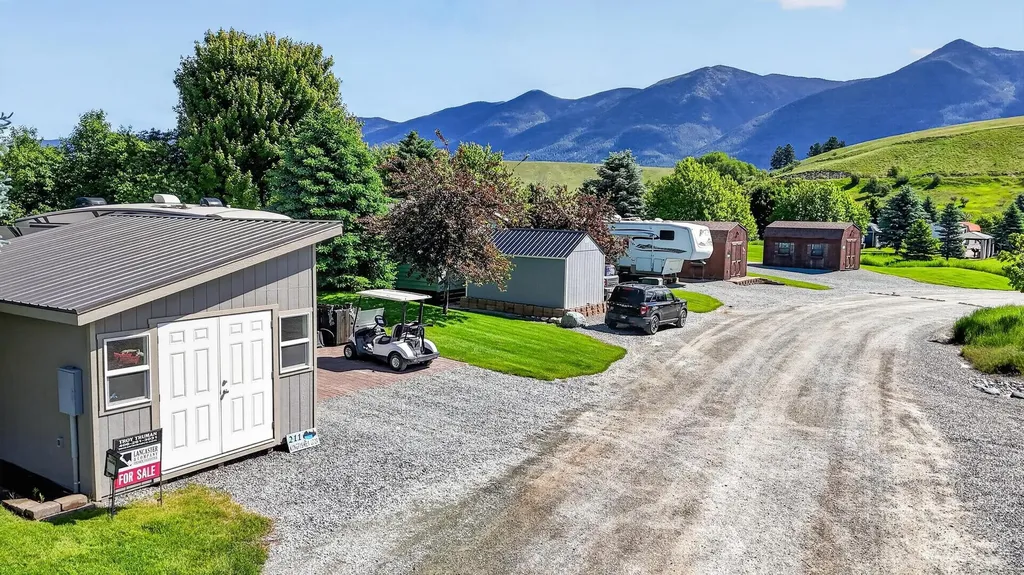 185 Kingfisher Loop Eureka MT 59917