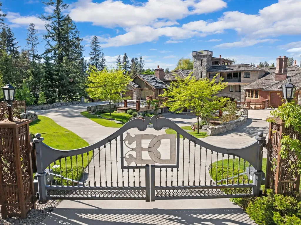 10 Bear Dance Village Bigfork MT 59911