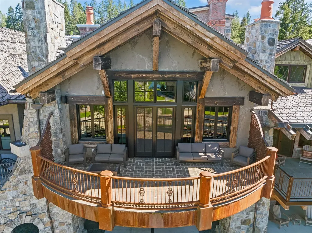 10 Bear Dance Village Bigfork MT 59911