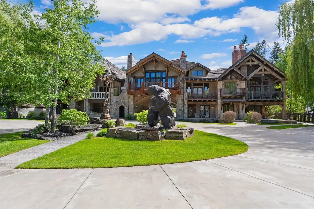 10 Bear Dance Village Bigfork MT 59911
