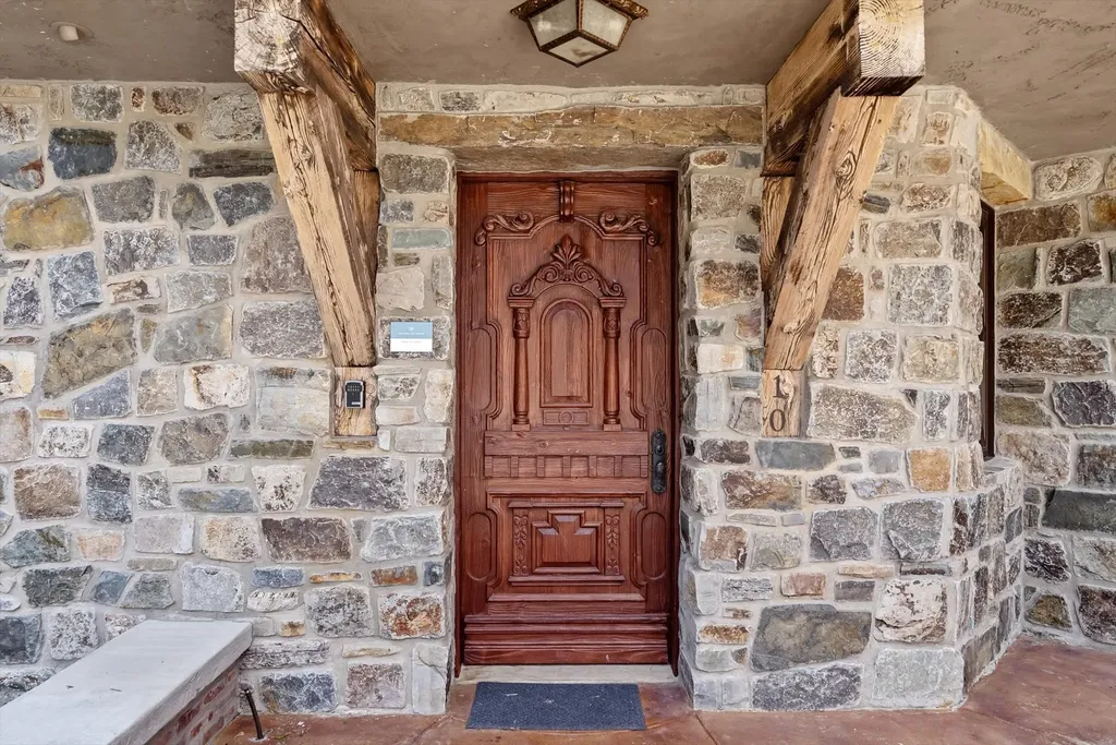 10 Bear Dance Village Bigfork MT 59911