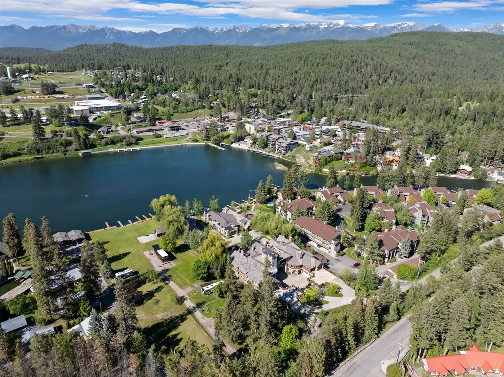 10 Bear Dance Village Bigfork MT 59911
