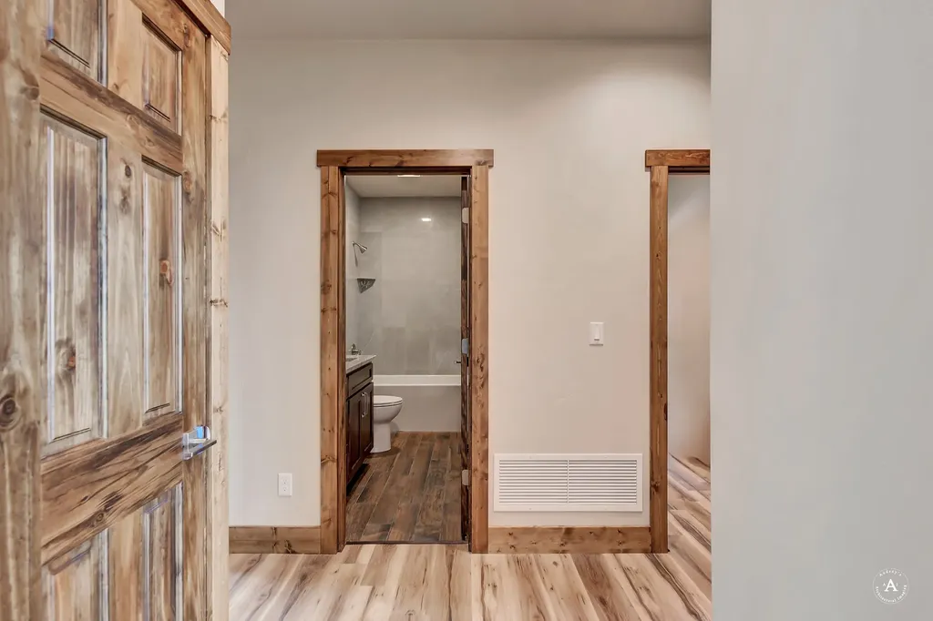 5045 Lake Helena Drive Helena MT 59602