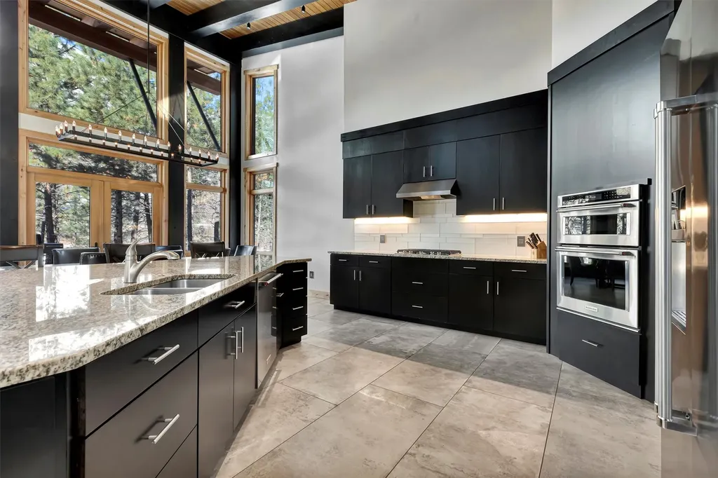 1180 Reardon Lane Alberton MT 59820