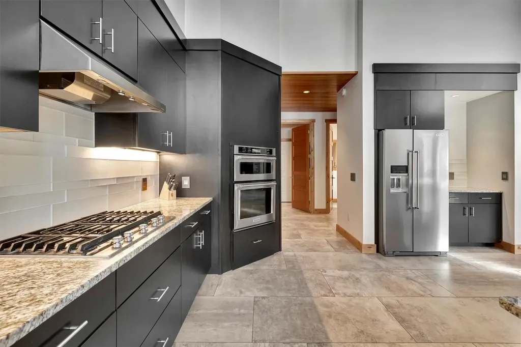 1180 Reardon Lane Alberton MT 59820