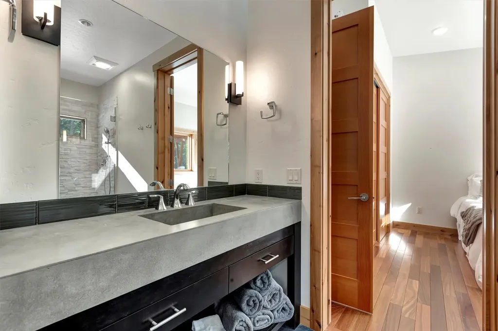1180 Reardon Lane Alberton MT 59820