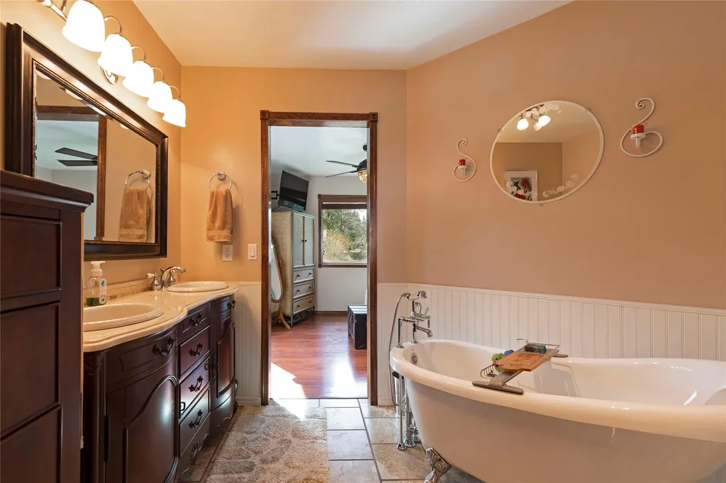 230 Cap Lane Hamilton MT 59840