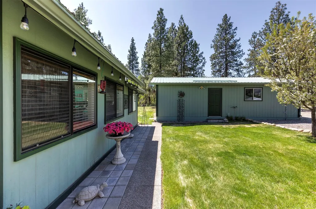 230 Cap Lane Hamilton MT 59840