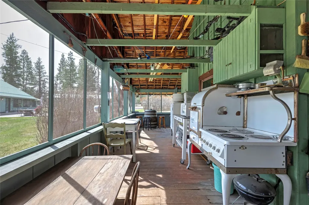 230 Cap Lane Hamilton MT 59840