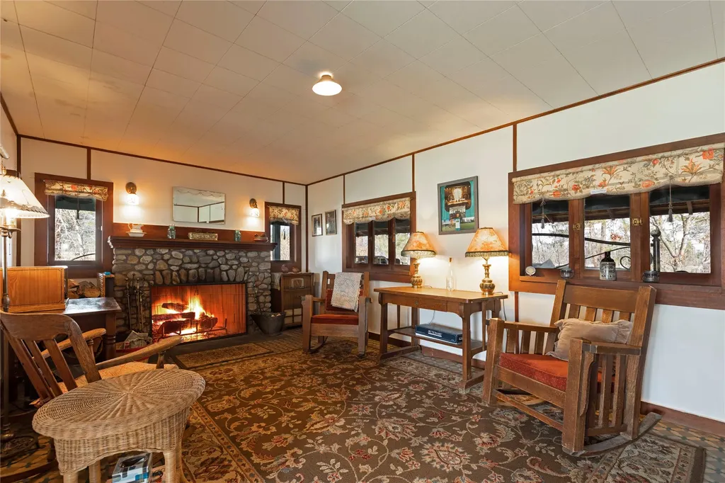 230 Cap Lane Hamilton MT 59840
