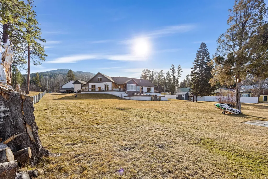42818 La Bella Lane Big Arm MT 59910