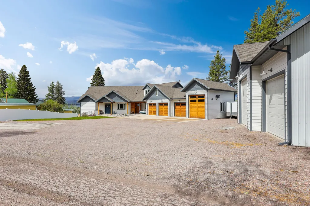 42818 La Bella Lane Big Arm MT 59910