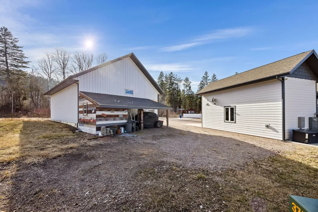 42818 La Bella Lane Big Arm MT 59910