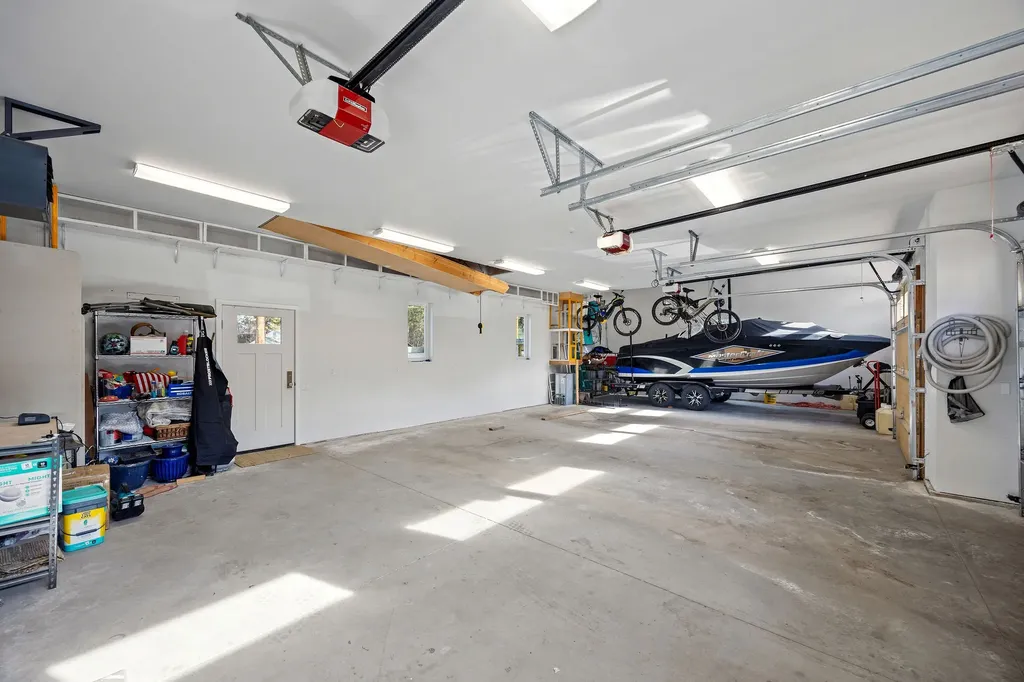 42818 La Bella Lane Big Arm MT 59910
