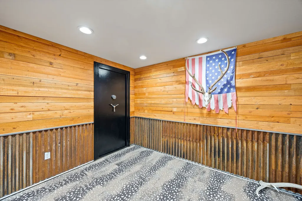 42818 La Bella Lane Big Arm MT 59910