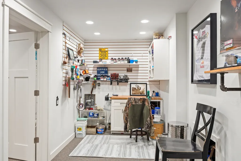 42818 La Bella Lane Big Arm MT 59910