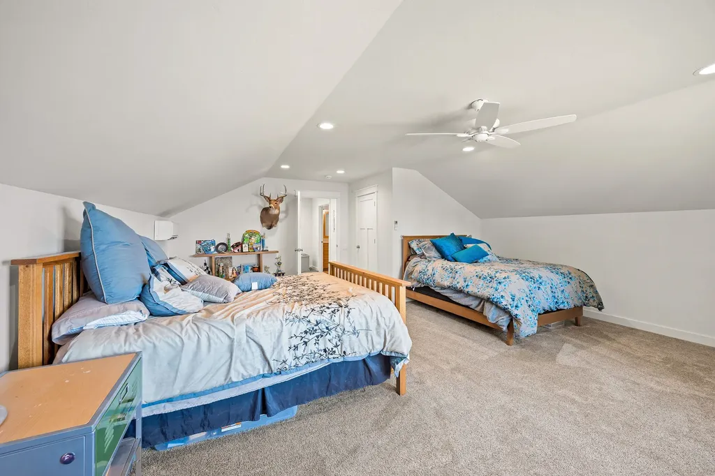 42818 La Bella Lane Big Arm MT 59910