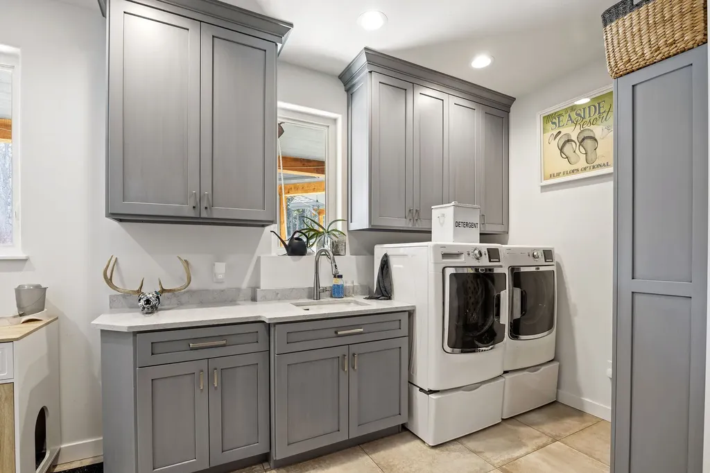 42818 La Bella Lane Big Arm MT 59910