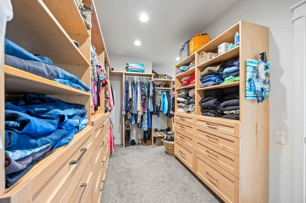 42818 La Bella Lane Big Arm MT 59910