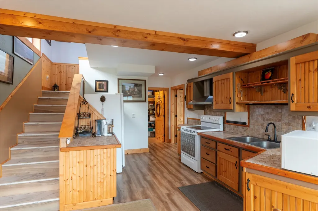 310 High Country Road Plains MT 59859