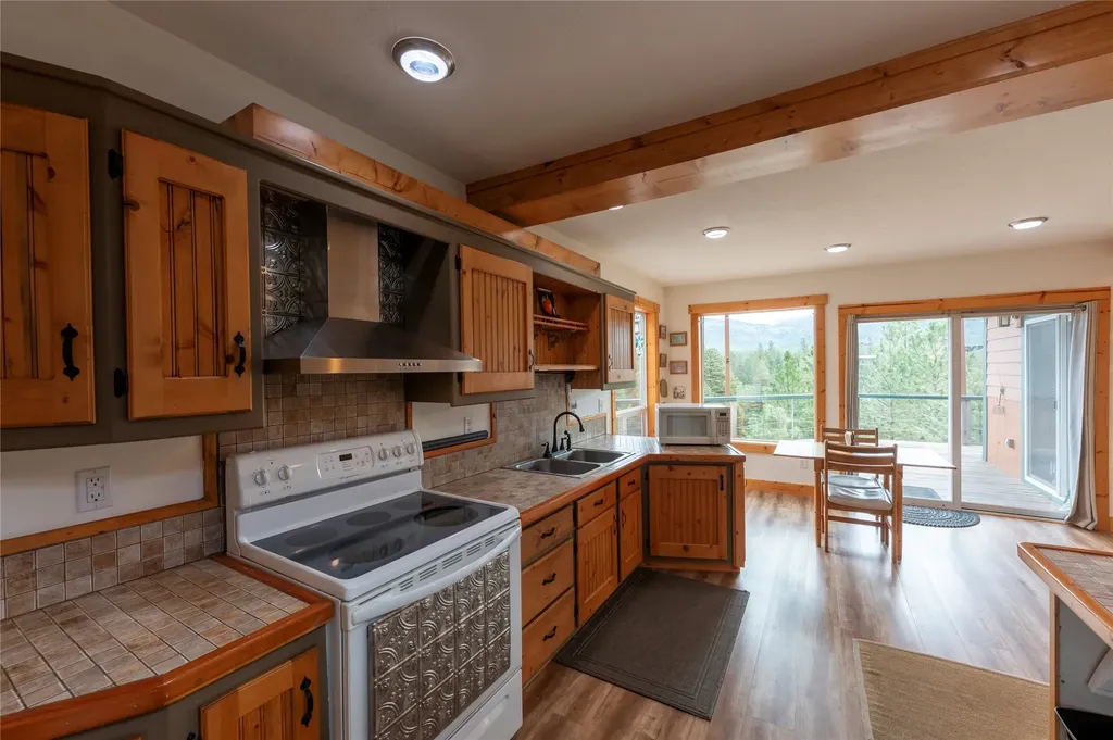 310 High Country Road Plains MT 59859
