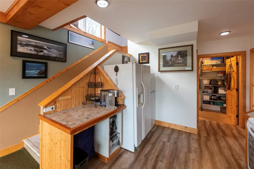 310 High Country Road Plains MT 59859