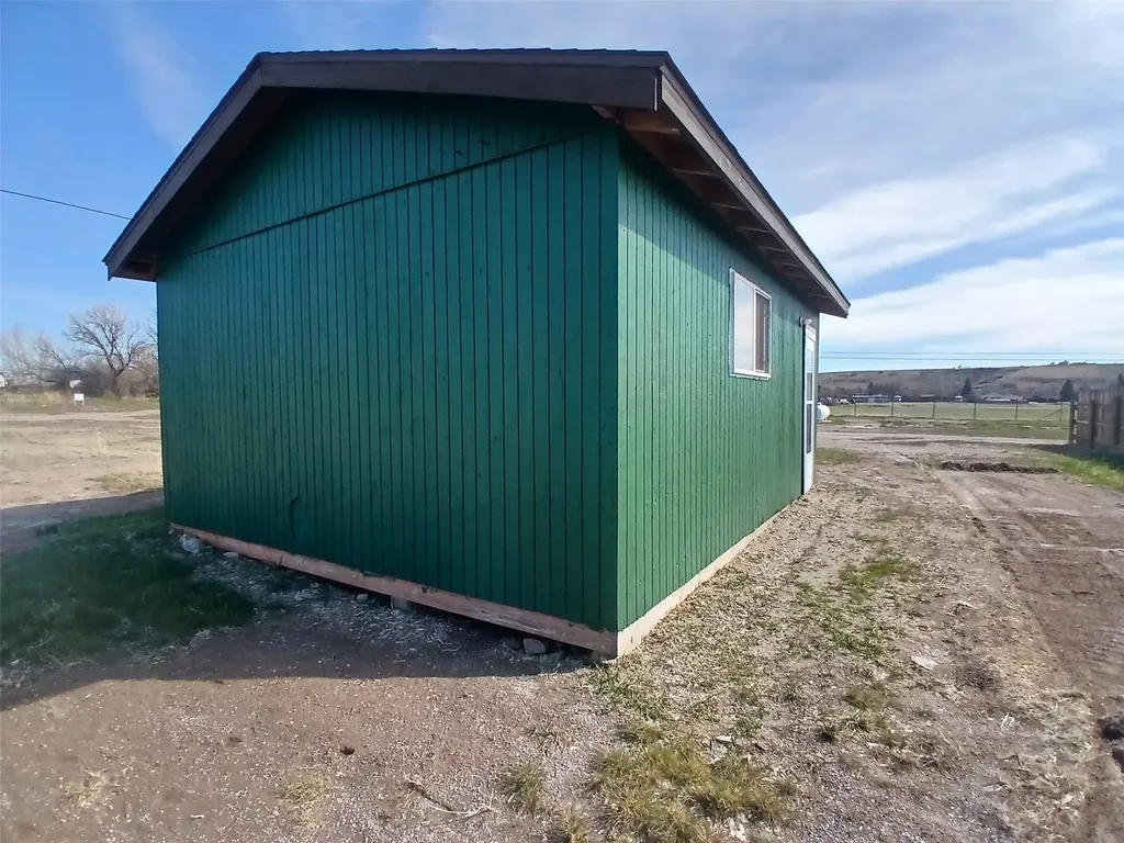 301 & 307 24th Street NW Great Falls MT 59404