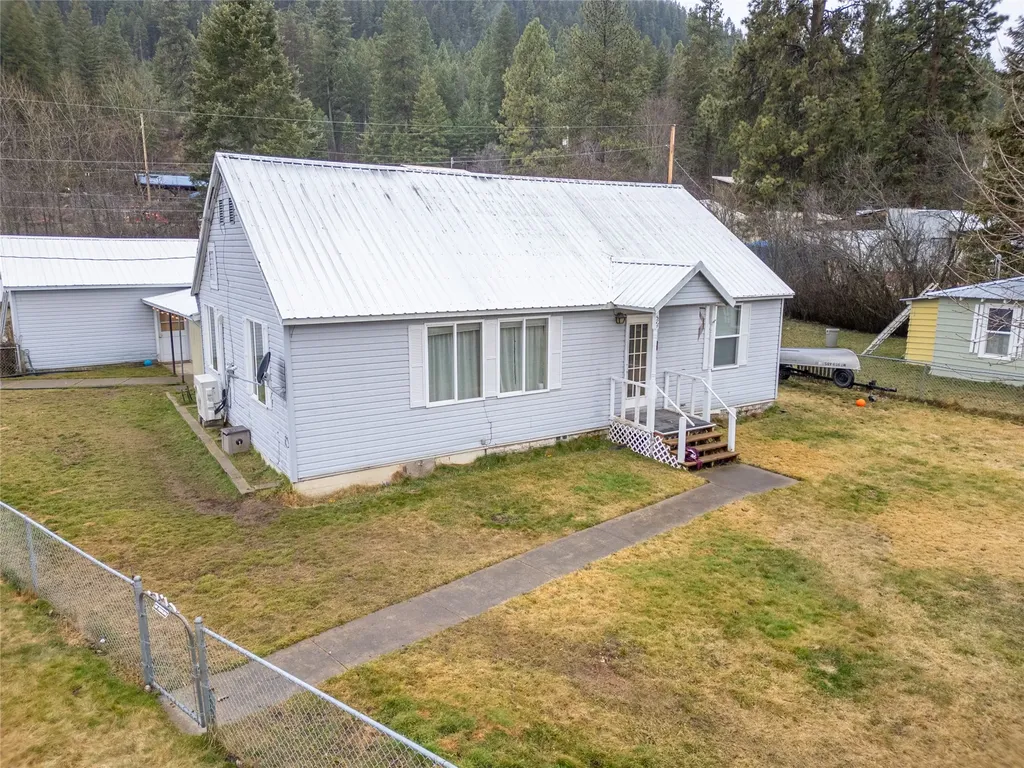 514 E Grant Avenue Troy MT 59935