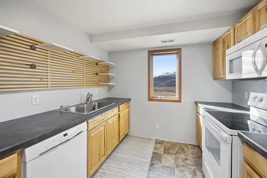 261 Cap De Villa Lolo MT 59847