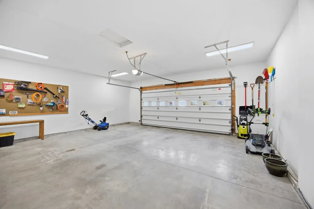 261 Cap De Villa Lolo MT 59847