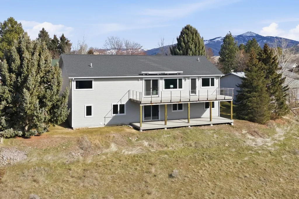 261 Cap De Villa Lolo MT 59847